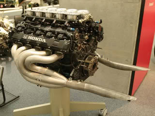 Name: 0502ht_hall_07_z-2.jpg
Views: 29
Size: 23.2 KB