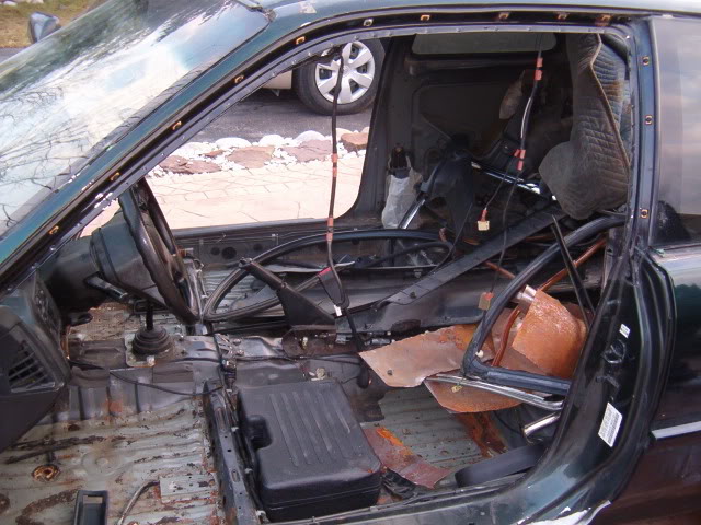 Name:  interiorwithawholebunchofjunkinit.jpg
Views: 39
Size:  77.6 KB