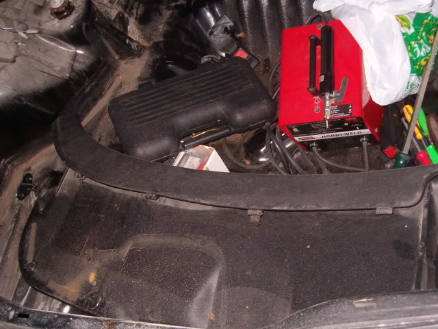 Name:  trunklidakasubwoofers.jpg
Views: 19
Size:  67.1 KB