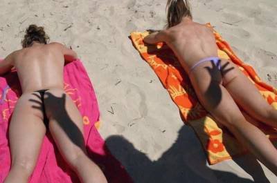 Name:  sunbathers.jpg
Views: 4
Size:  15.4 KB