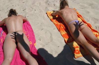 Name:  sunbathers.jpg
Views: 11
Size:  15.4 KB